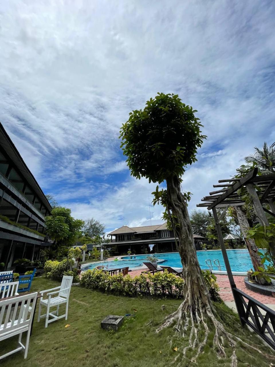 Beach Resort - Arwana Perhentian Besar كامبونغ كوالا بيسوت المظهر الخارجي الصورة