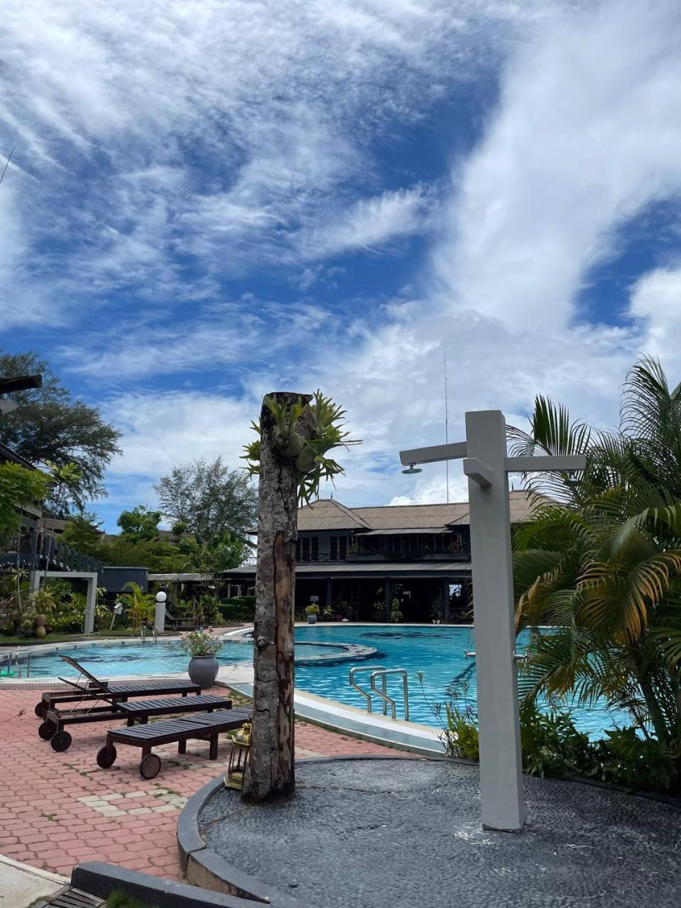 Beach Resort - Arwana Perhentian Besar كامبونغ كوالا بيسوت المظهر الخارجي الصورة