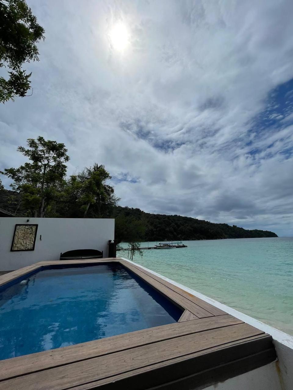 Beach Resort - Arwana Perhentian Besar كامبونغ كوالا بيسوت المظهر الخارجي الصورة